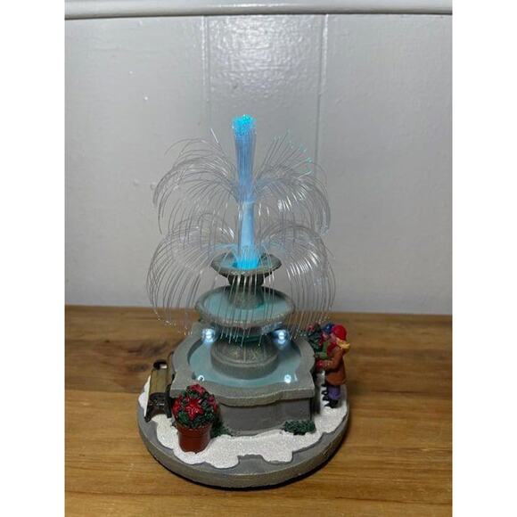 2023 Carole Towne Fiber Optic Fountain - Picture 5 of 9
